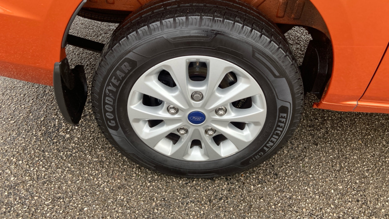 Ford Transit Custom 300 L1 Diesel Fwd 2.0 EcoBlue 170ps Low Roof D/Cab Limited Van Auto